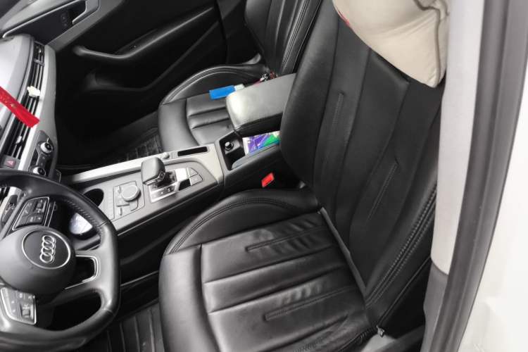 Used Audi A4L  Left Front Seat