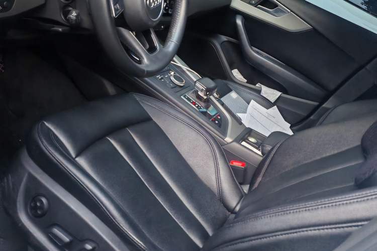 Used Audi A4L 2018 30th Anniversary Edition 40 TFSI Trendy Model Left Front Seat