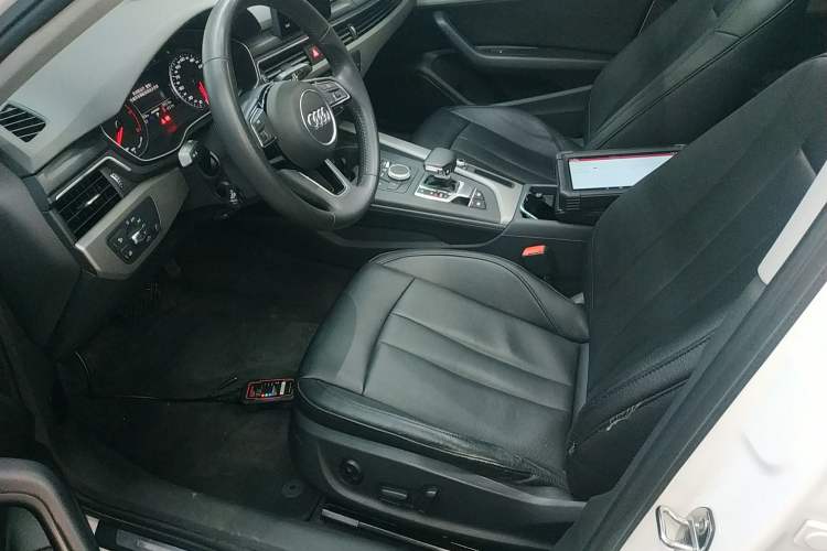 Used Audi A4L 2018 30th Anniversary Edition 40 TFSI Trendy Model Left Front Seat
