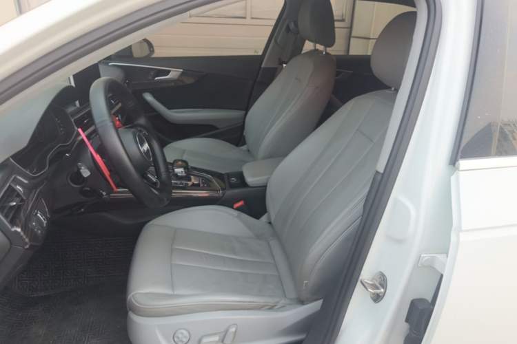 Used Audi A4L 2018 30th Anniversary Edition 40 TFSI Fashion Model Left Front Seat