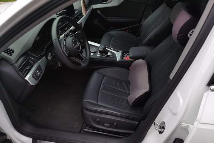 Used Audi A4L 2018 30th Anniversary Edition 40 TFSI Fashion Model Left Front Seat