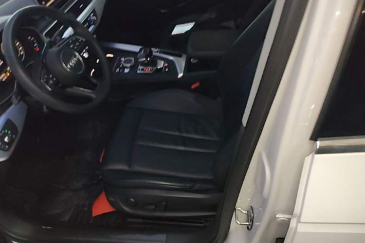 Used Audi A4L 2018 30th Anniversary Edition 40 TFSI Fashion Model Left Front Seat