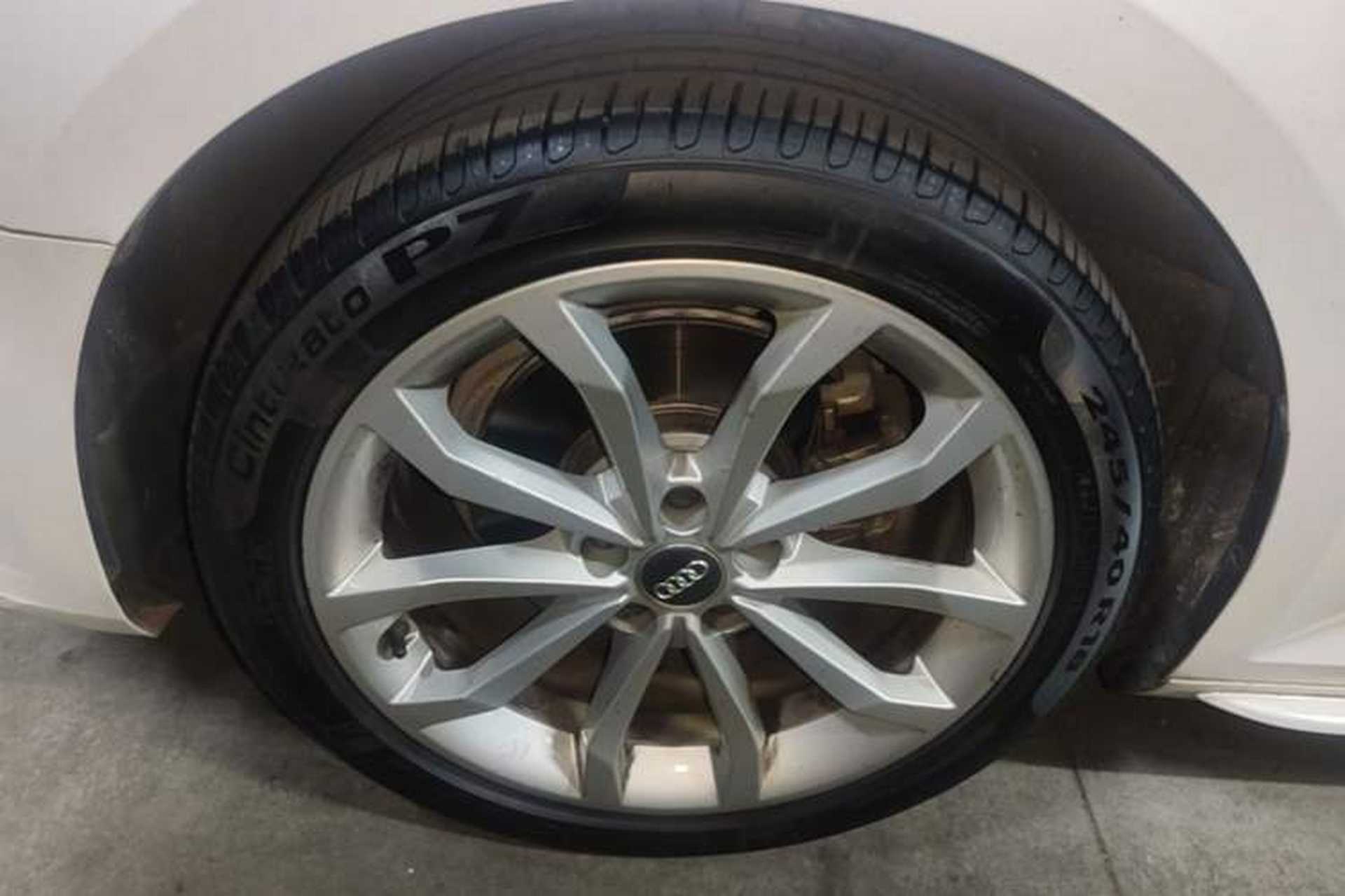 Used Audi A4L 2018 30th Anniversary Edition 40 TFSI Fashion Model Left Front Wheel Hub