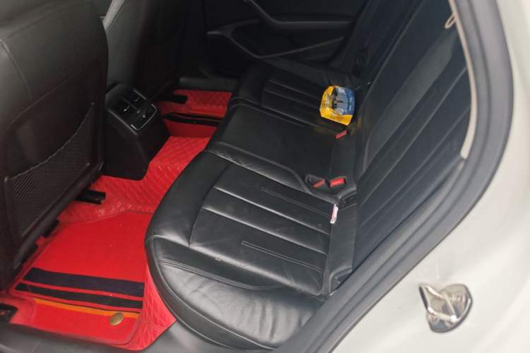 Used Audi A4L 2018 30th Anniversary Edition 40 TFSI Fashion Model Left Rear Seat