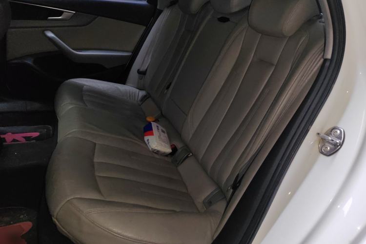 Used Audi A4L 2018 30th Anniversary Edition 40 TFSI Trendy Model Left Rear Seat
