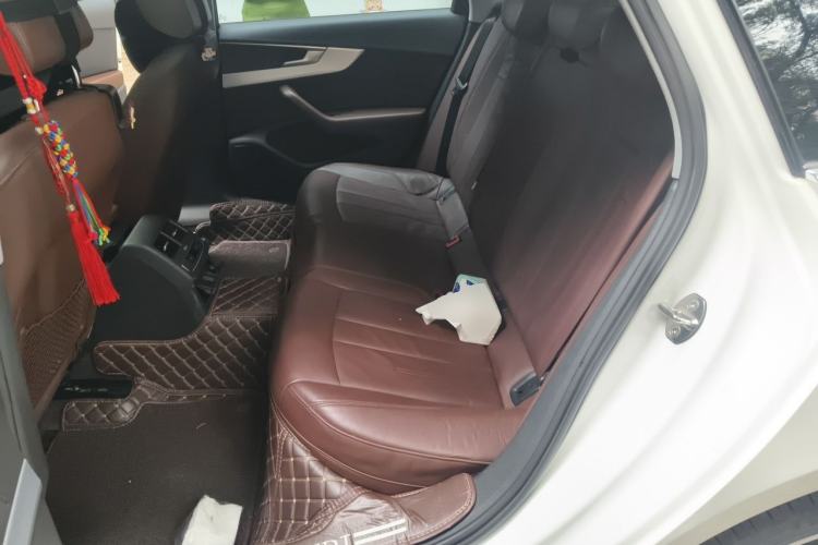 Used Audi A4L 2018 30th Anniversary Edition 40 TFSI Fashion Model Left Rear Seat