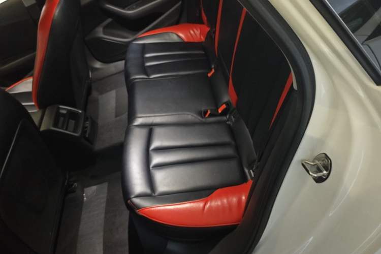 Used Audi A4L 2018 30th Anniversary Edition 40 TFSI Trendy Model Left Rear Seat