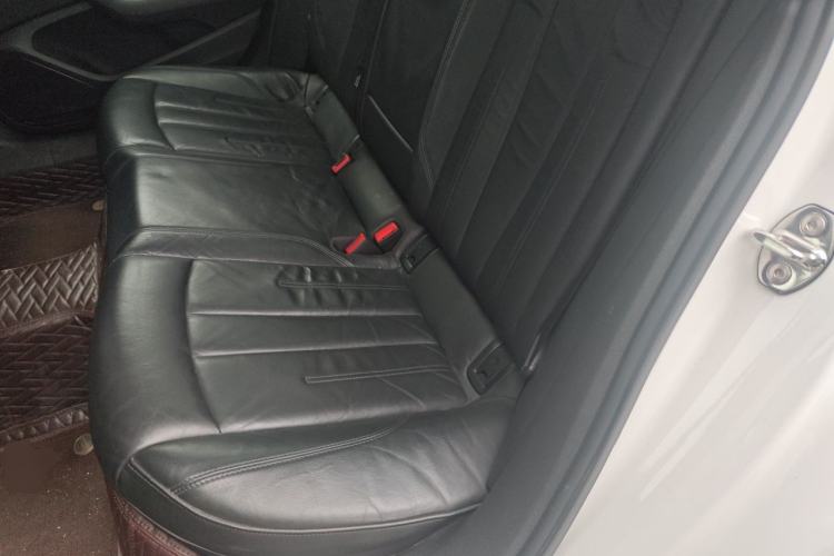 Used Audi A4L 2018 30th Anniversary Edition 40 TFSI Fashion Model Left Rear Seat