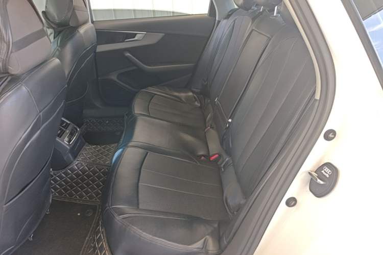 Used Audi A4L 2018 30th Anniversary Edition 40 TFSI Trendy Model Left Rear Seat