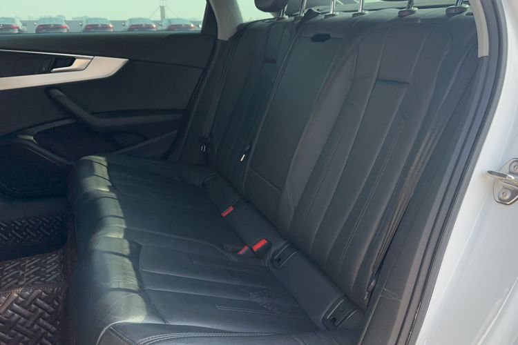 Used Audi A4L 2018 30th Anniversary Edition 45 TFSI quattro Individual Sport Edition Left Rear Seat