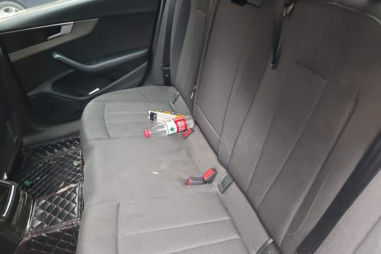 Used Audi A4L 2018 30th Anniversary Edition 40 TFSI Fashion Model Left Rear Seat