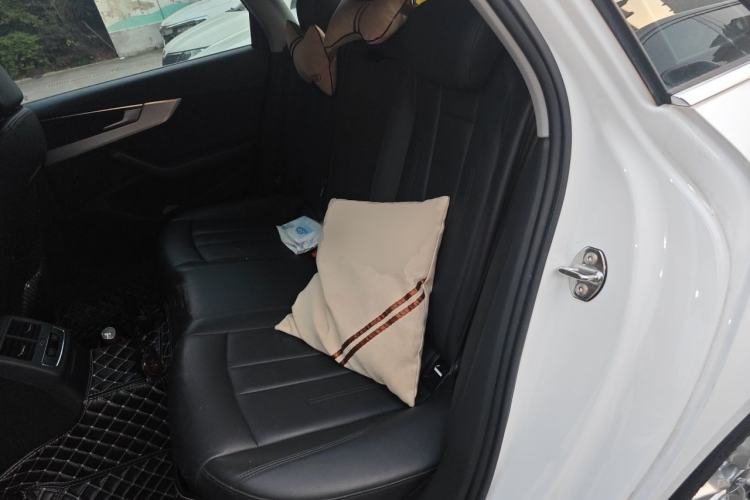 Used Audi A4L 2018 30th Anniversary Edition 40 TFSI Fashion Model Left Rear Seat