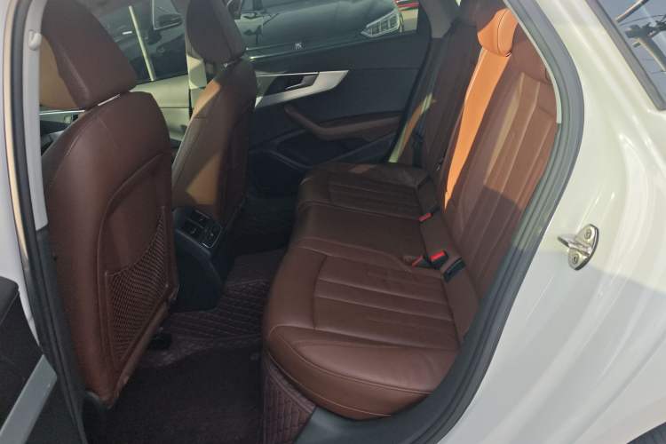 Used Audi A4L 2018 30th Anniversary Edition 40 TFSI Fashion Model Left Rear Seat