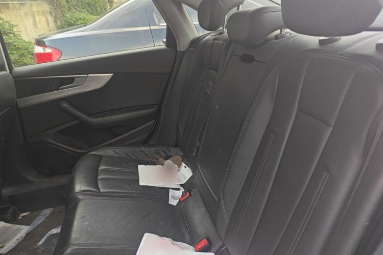 Used Audi A4L 2018 30th Anniversary Edition 40 TFSI Fashion Model Left Rear Seat