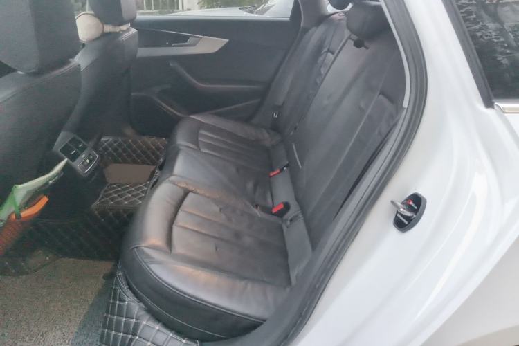 Used Audi A4L 2018 30th Anniversary Edition 40 TFSI Fashion Model Left Rear Seat