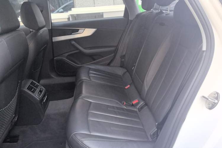 Used Audi A4L 2018 30th Anniversary Edition 40 TFSI Fashion Model Left Rear Seat