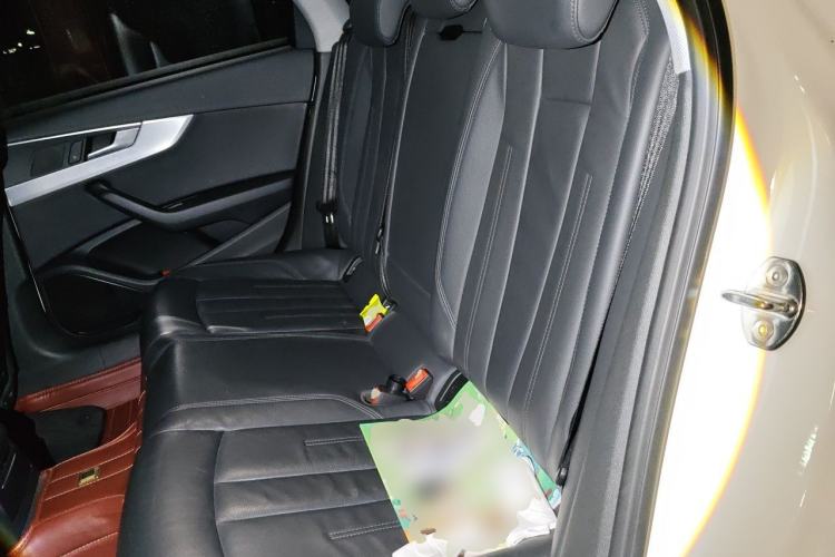 Used Audi A4L 2018 30th Anniversary Edition 40 TFSI Fashion Model Left Rear Seat