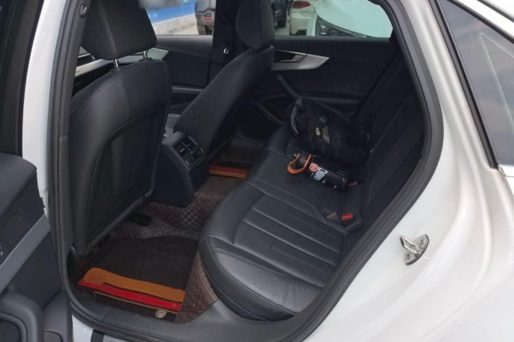 Used Audi A4L 2018 30th Anniversary Edition 45 TFSI quattro Individual Sport Edition Left Rear Seat