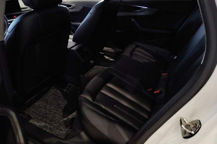 Used Audi A4L 2018 30th Anniversary Edition 40 TFSI Trendy Model Left Rear Seat