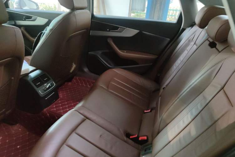 Used Audi A4L 2018 30th Anniversary Edition 40 TFSI Fashion Model Left Rear Seat