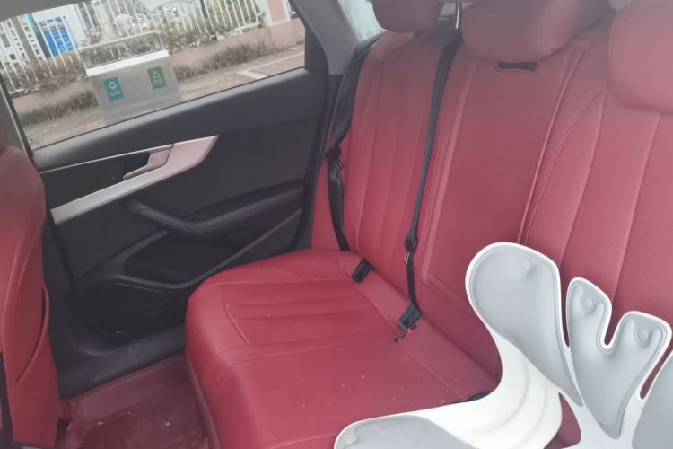 Used Audi A4L 2018 30th Anniversary Edition 40 TFSI Fashion Model Left Rear Seat