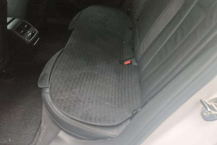 Used Audi A4L 2018 30th Anniversary Edition 40 TFSI Fashion Model Left Rear Seat