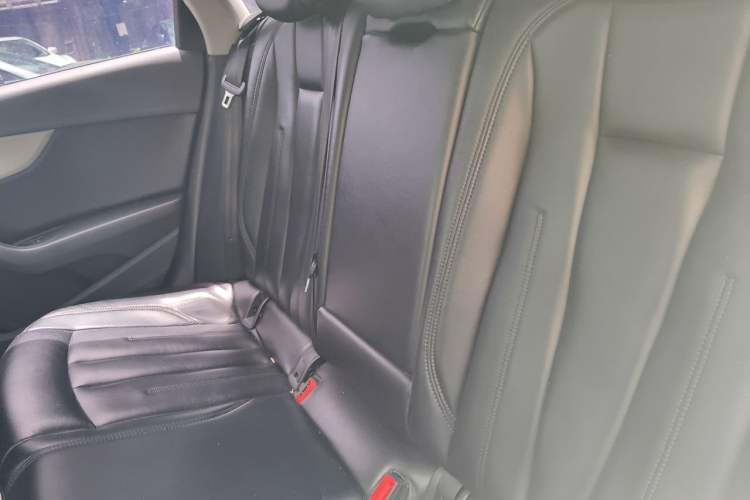 Used Audi A4L 2018 30th Anniversary Edition 40 TFSI Trendy Model Left Rear Seat