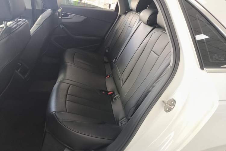 Used Audi A4L 2018 30th Anniversary Edition 40 TFSI Trendy Model Left Rear Seat