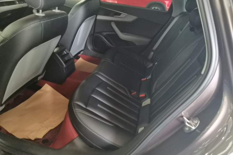 Used Audi A4L 2018 30th Anniversary Edition 40 TFSI Trendy Model Left Rear Seat