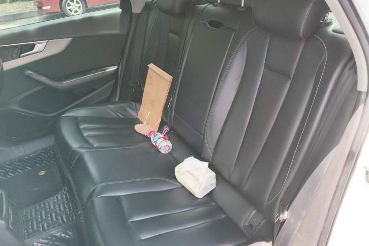 Used Audi A4L 2018 30th Anniversary Edition 40 TFSI Trendy Model Left Rear Seat