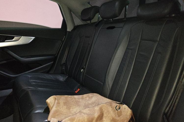 Used Audi A4L 2018 30th Anniversary Edition 40 TFSI Fashion Model Left Rear Seat