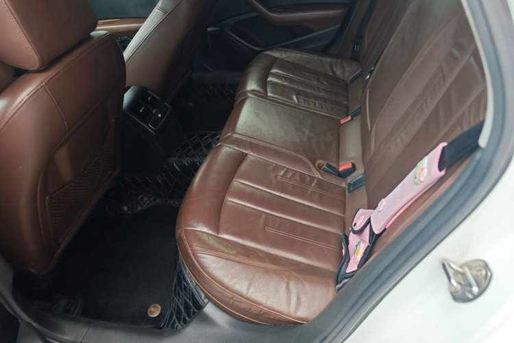Used Audi A4L 2018 30th Anniversary Edition 40 TFSI Fashion Model Left Rear Seat