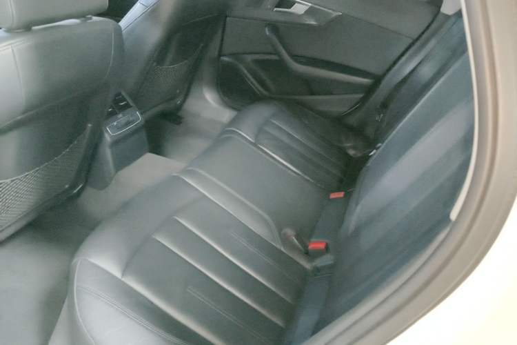 Used Audi A4L 2018 30th Anniversary Edition 40 TFSI Fashion Model Left Rear Seat