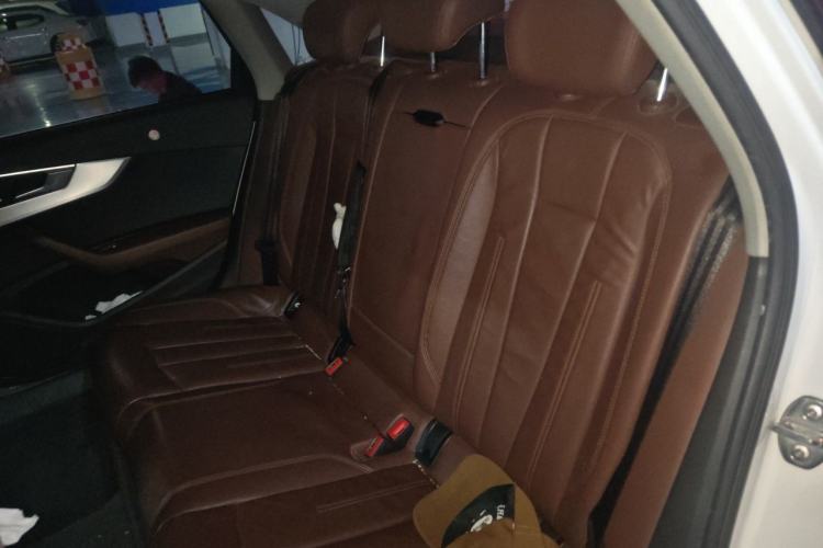 Used Audi A4L 2018 30th Anniversary Edition 40 TFSI Fashion Model Left Rear Seat
