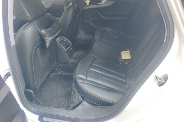 Used Audi A4L 2018 30th Anniversary Edition 40 TFSI Trendy Model Left Rear Seat