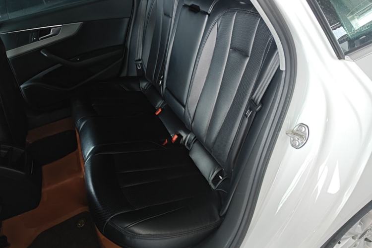 Used Audi A4L 2018 30th Anniversary Edition 40 TFSI Trendy Model Left Rear Seat
