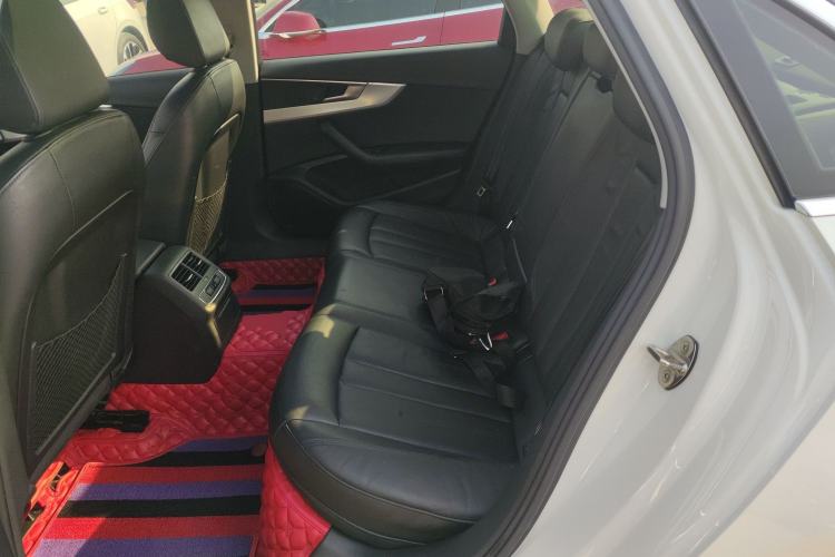 Used Audi A4L 2018 30th Anniversary Edition 40 TFSI Fashion Model Left Rear Seat