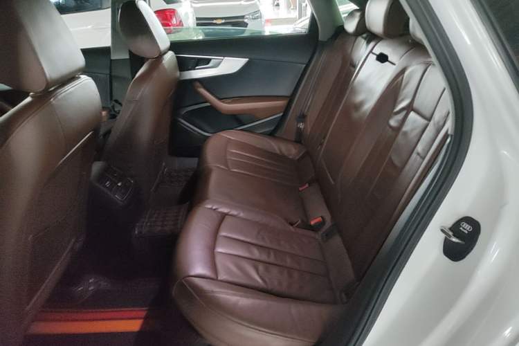 Used Audi A4L 2018 30th Anniversary Edition 40 TFSI Fashion Model Left Rear Seat