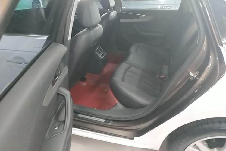 Used Audi A4L 2018 30th Anniversary Edition 40 TFSI Trendy Model Left Rear Seat
