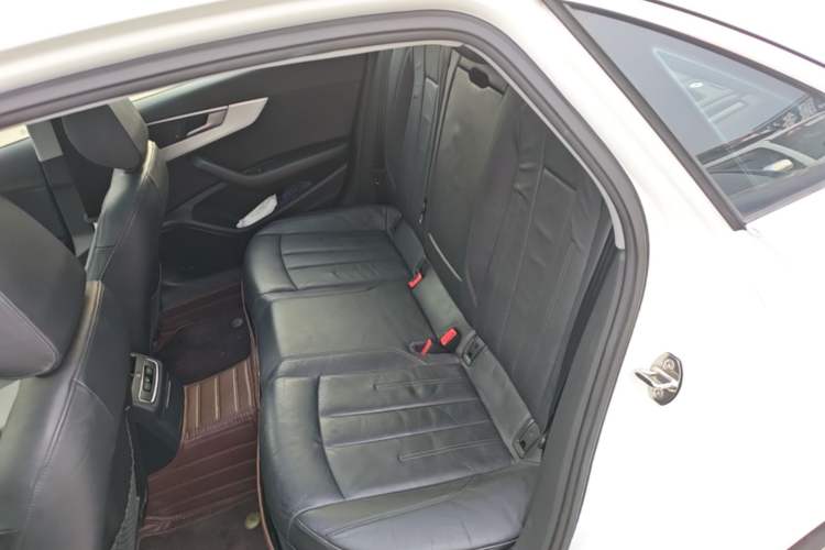 Used Audi A4L 2018 30th Anniversary Edition 40 TFSI Fashion Model Left Rear Seat