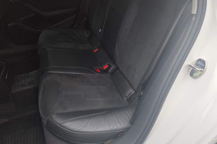 Used Audi A4L 2018 30th Anniversary Edition 45 TFSI quattro Sport model Left Rear Seat