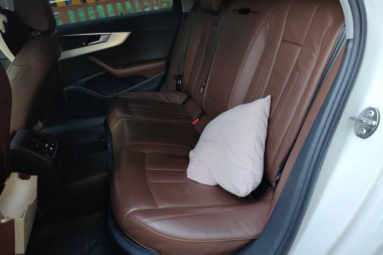Used Audi A4L 2018 30th Anniversary Edition 40 TFSI Fashion Model Left Rear Seat