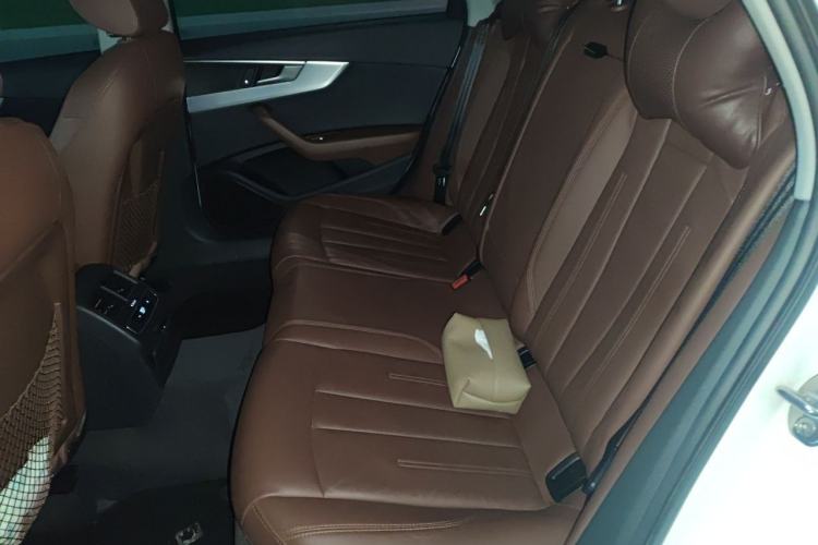 Used Audi A4L 2018 30th Anniversary Edition 40 TFSI Fashion Model Left Rear Seat