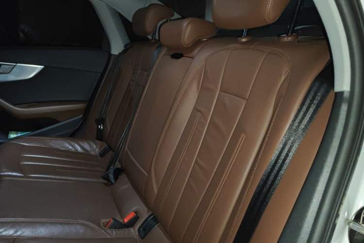 Used Audi A4L 2018 30th Anniversary Edition 40 TFSI Fashion Model Left Rear Seat