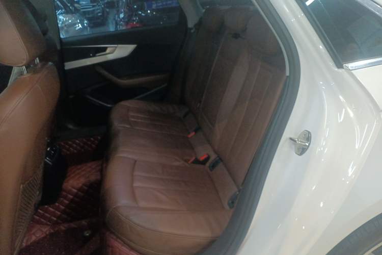 Used Audi A4L 2018 30th Anniversary Edition 40 TFSI Fashion Model Left Rear Seat