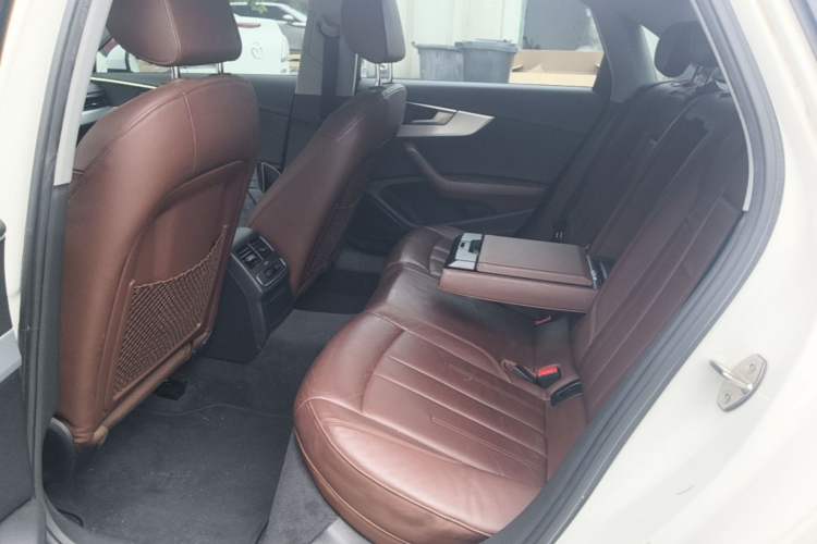 Used Audi A4L 2018 30th Anniversary Edition 40 TFSI Fashion Model Left Rear Seat