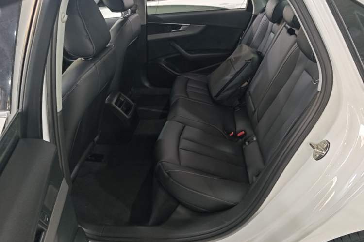 Used Audi A4L 2018 30th Anniversary Edition 40 TFSI Trendy Model Left Rear Seat