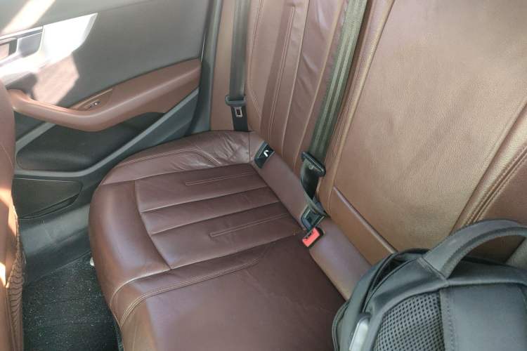 Used Audi A4L 2018 30th Anniversary Edition 40 TFSI Fashion Model Left Rear Seat