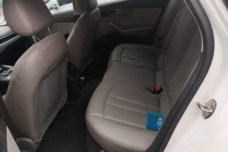 Used Audi A4L 2018 30th Anniversary Edition 40 TFSI Trendy Model Left Rear Seat