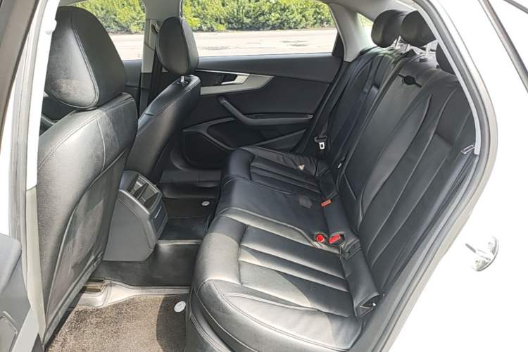 Used Audi A4L 2018 30th Anniversary Edition 40 TFSI Trendy Model Left Rear Seat